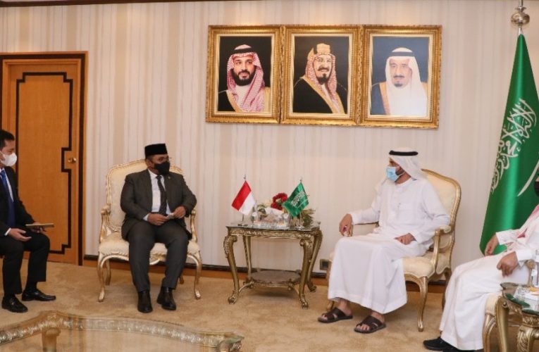 Indonesia’s Religious Affairs Minister Discusses 2025 Hajj Season Preparations with Saudi Ministry