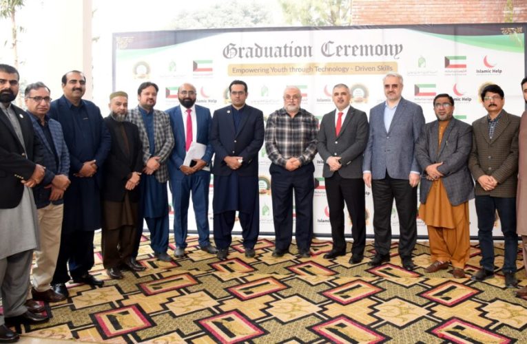 International Islamic Charity Organization Trains 400 Pakistani Students in Key Industries
