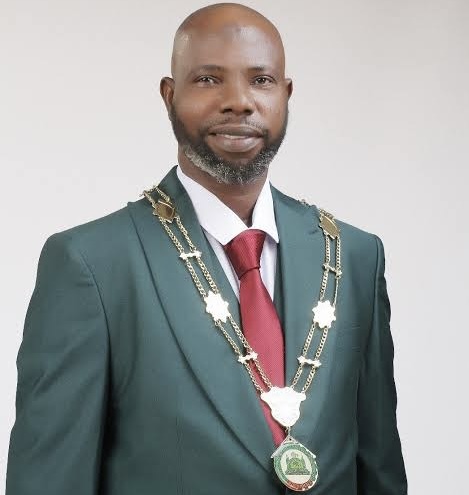 UNILAG Professor Tajudeen Yusuf Completes Memorisation of Qur’an at 59