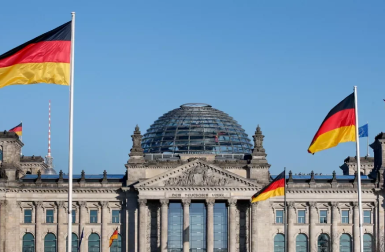 German Parliament Debates Ban on Muslim Brotherhood