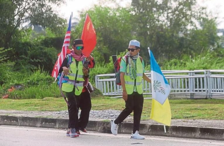Friends embark on a 10,000km trek from Malaysia to Mecca for Umrah