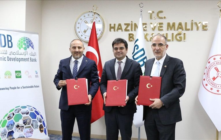 Islamic Development Bank Signs $235M for Türkiye’s Post-Quake Recovery