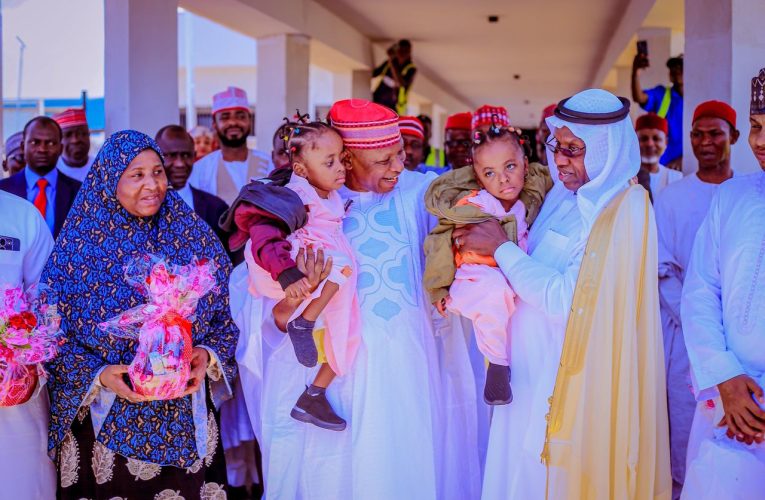 Conjoined twins return home after surgery in Saudi Arabia