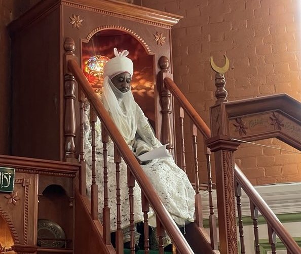 Emir Sanusi Leads First Jumu’at Prayer at Newly Opened London Mosque