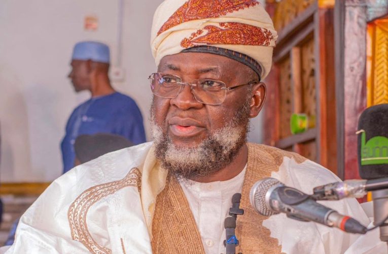 Sheikh Bala Lau calls for nationwide Qunut over insecurity, Middle East crisis
