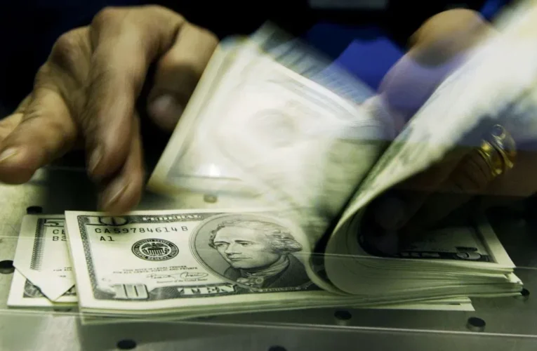 Iran’s Dollar Lifeline Persists Despite US Sanctions, WSJ Reports