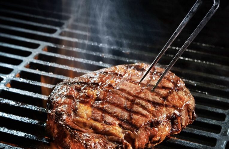 Rare Steak: Is the Red Juice Halal?
